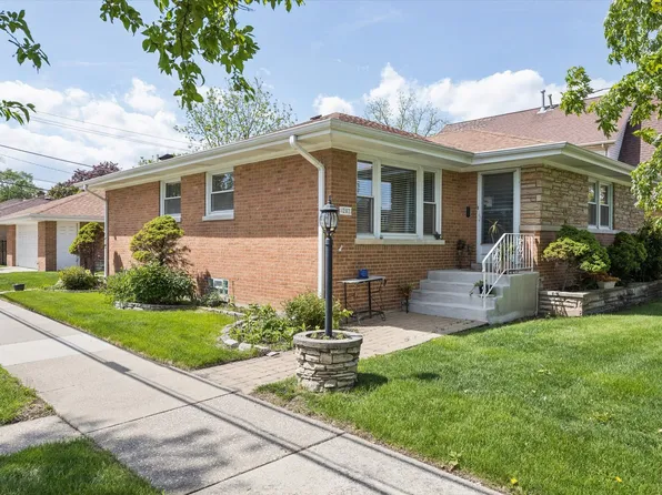 1202 Homestead Rd, La Grange Park, IL 60526