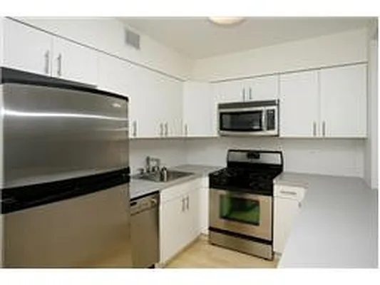 Rented by Douglas Elliman | media 7