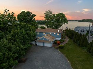 92 Point Rd, Portsmouth, RI 02871