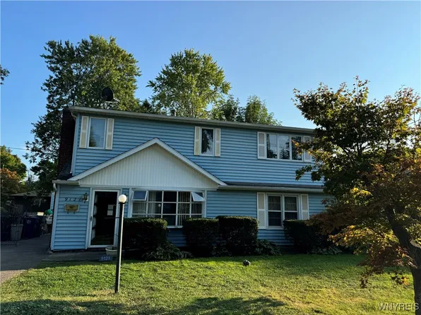 9121 Griffon Ave, Niagara Falls, NY 14304