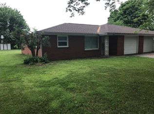 8903 Surrey Dr, Pendleton, IN 46064