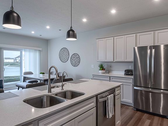 4th image of 712 Axford Bay Dr