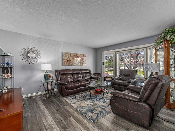 5th image of 176 N Chaparral Ridge Cir SE