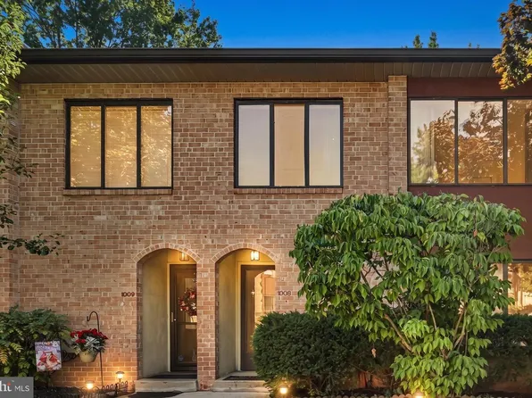1008 Stonybrook Dr #1008, Norristown, PA 19403