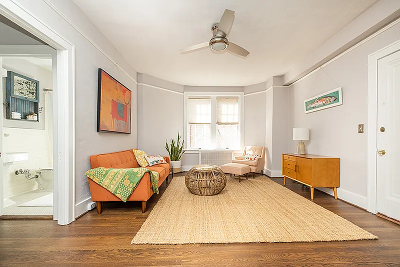 1 bed, 925 sqft, $1,195 — Photo 3