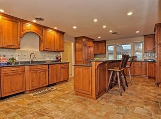 119 Kara Dr, North Andover, MA 01845