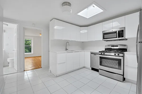 Rented by Corcoran | media 7