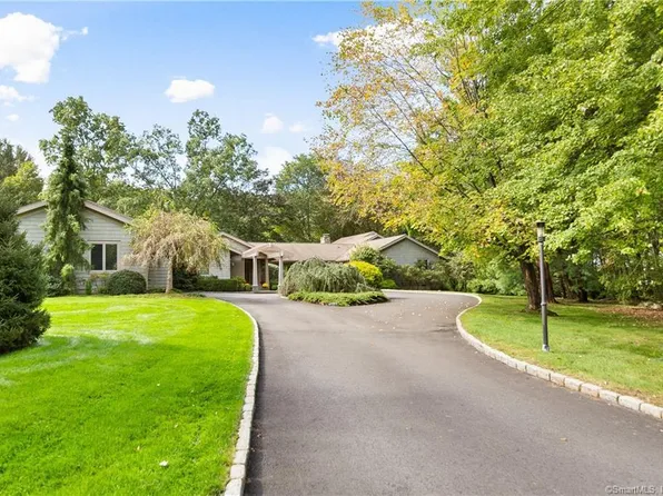 5 Hedgerow Common, Weston, CT 06883