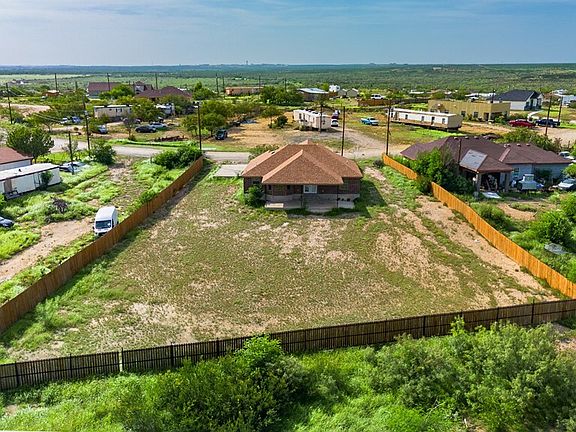 5th image of 218 VIEW DR