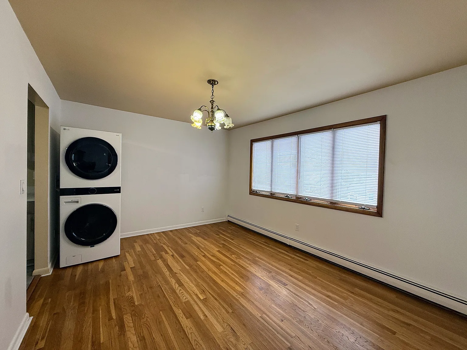3 bed, $3,300 — Photo 4