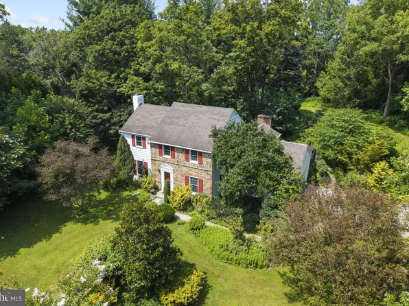 821 Serpentine Dr, West Chester, PA 19382