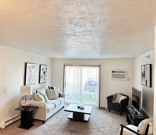 336 Raleigh Ct Photo 1
