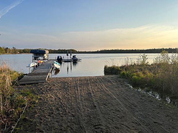 4th image of 12324 Sorenson Lake Rd