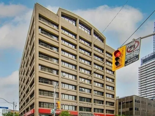 555 Yonge St W #903, Toronto, ON M4Y 3A6