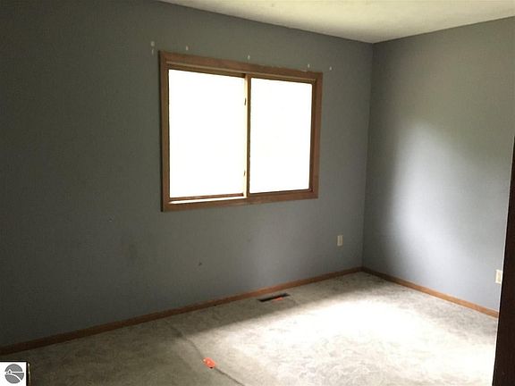 5th image of 8964 Red Pine Dr