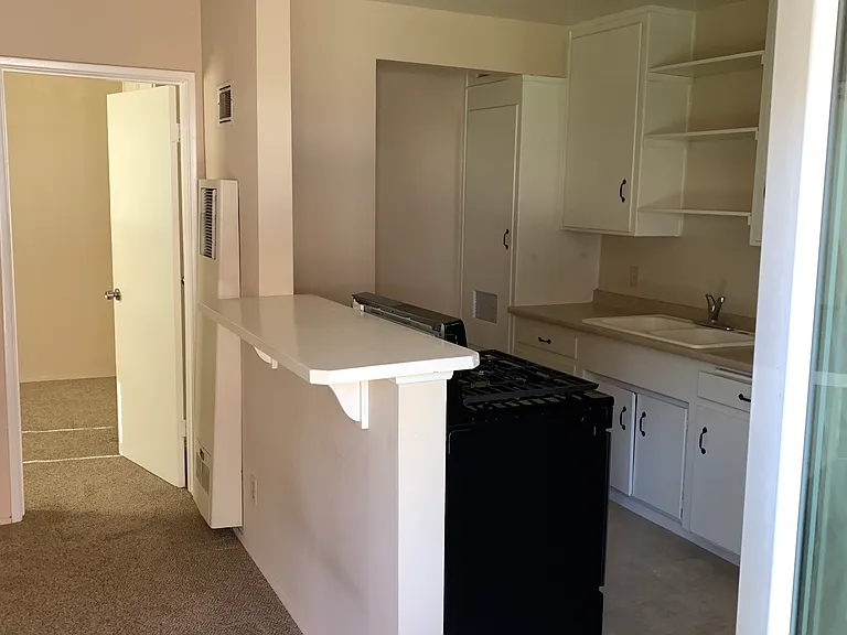1745 Orizaba Ave #B — Photo 13