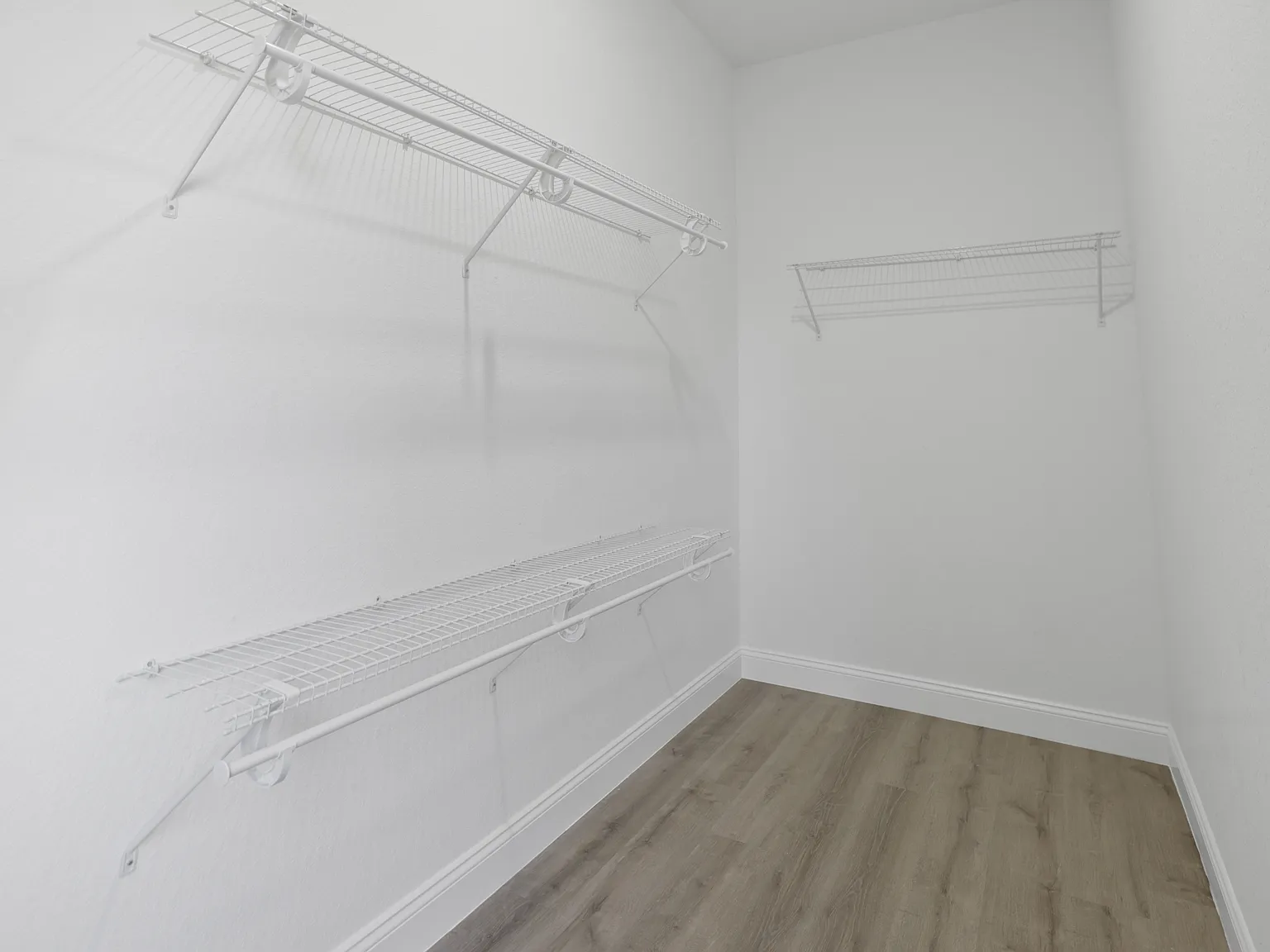862 Charles Sise Street East - 1 — Photo 4