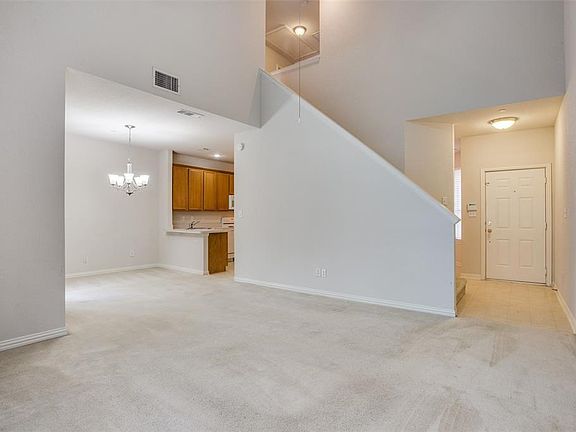 5th image of 7017 Brentdale Ln