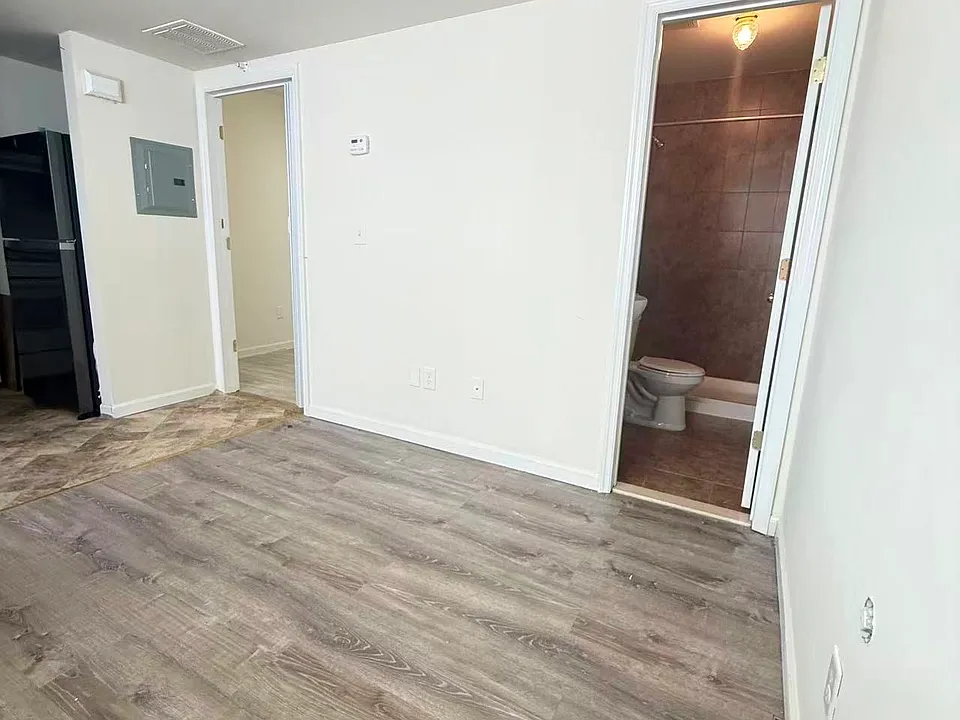 42 Riverside Ln #1