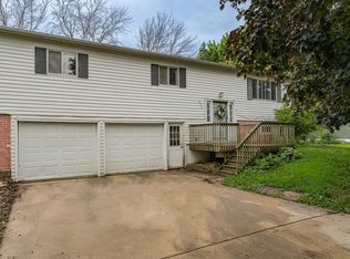 828 Center Ave S, Hayfield, MN 55940