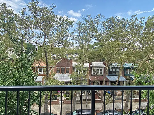 Rented by Hagstrom Management Inc | media 4