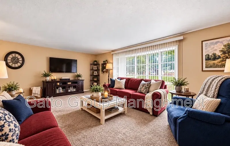 3 bed, 1.5 bath, 1455 sqft, $2,295 — Photo 3