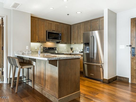 4th image of 126 Riverfront Ln #204