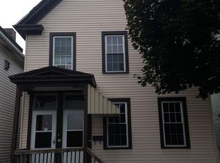 18 1st St, Waterford, NY 12188
