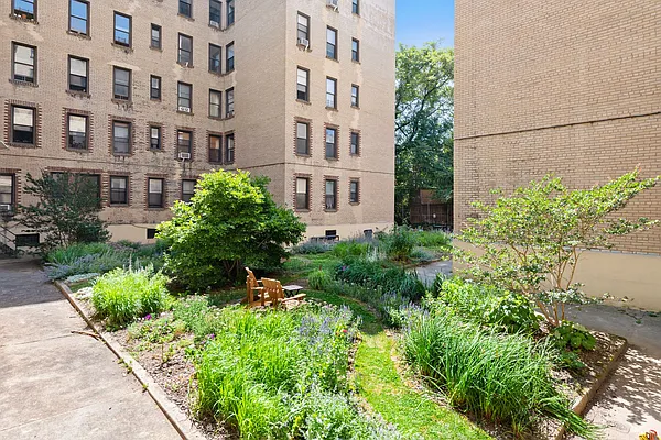 Sold by Compass | media 8
