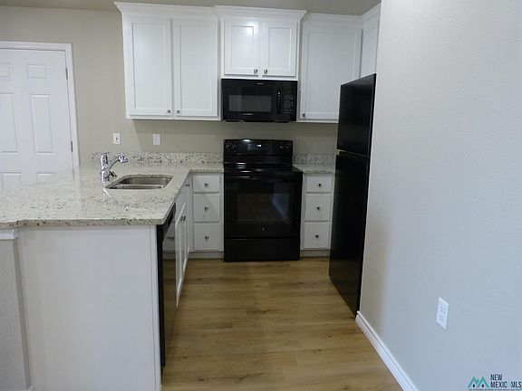3rd image of 3132 Westminster Dr