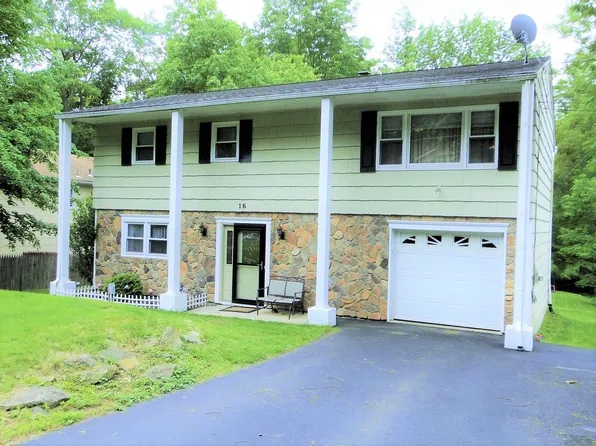 16 Greenwood Ave, Stanhope, NJ 07874