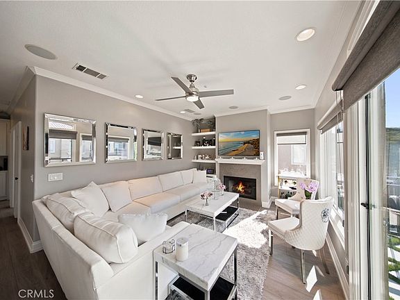3rd image of 16 Lucente Ln