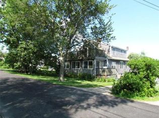 8 Graves Ave, Scituate, MA 02066