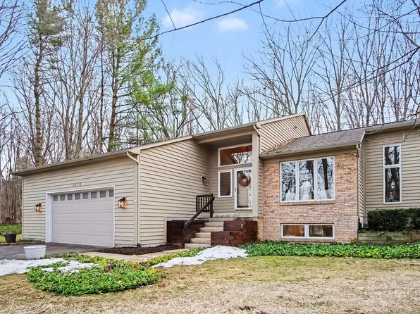 1410 Windy Rdg SE, Ada, MI 49301