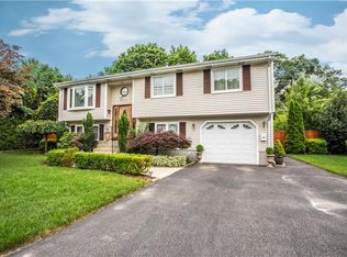 49 Armington Ave, Riverside, RI 02915