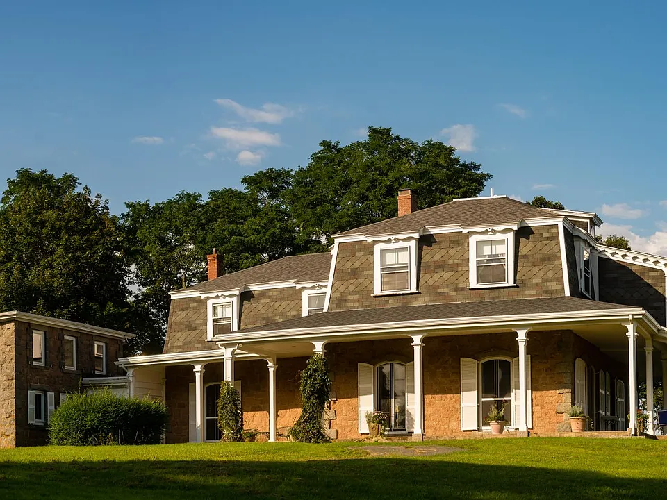 7 Homestead Dr