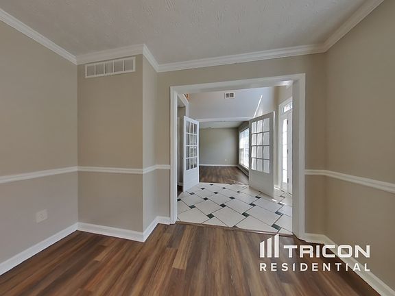 5th image of 1405 Pickett South Ct