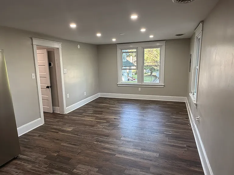 3 Delaware Ave #2 — Photo 10