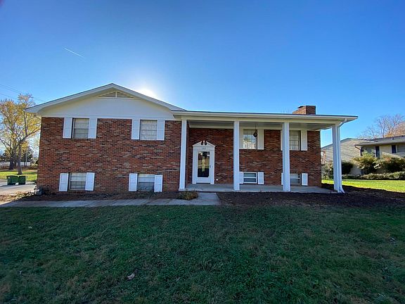 2nd image of 1213 Westfield Dr