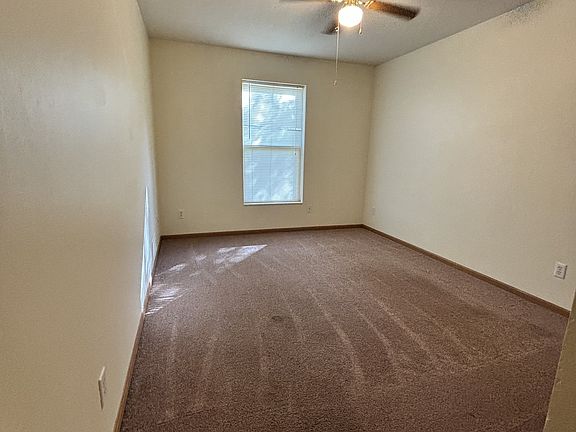 3rd image of 1041 Minns Dr APT 3