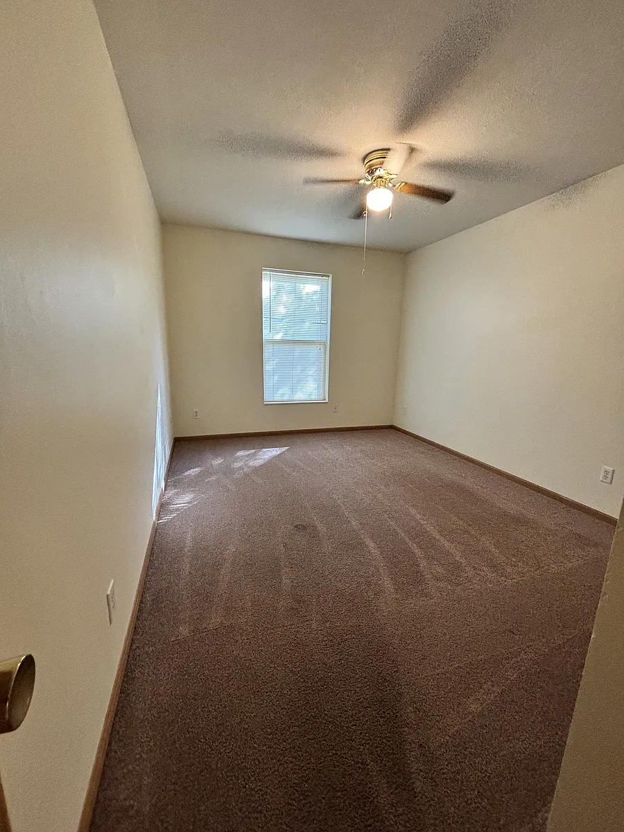 Building Photo - 1041 Minns Dr #3