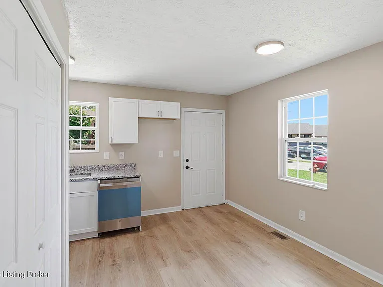 111 Evergreen Ct — Photo 6