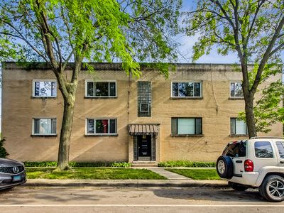 2935 W Berwyn Ave #2, Chicago, IL, 60625