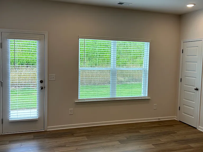 1016 Stiles Cir — Photo 11