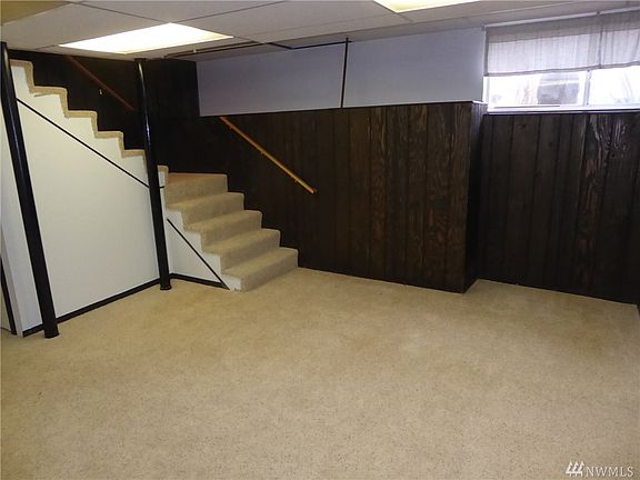 4th image of 703 Aspen St