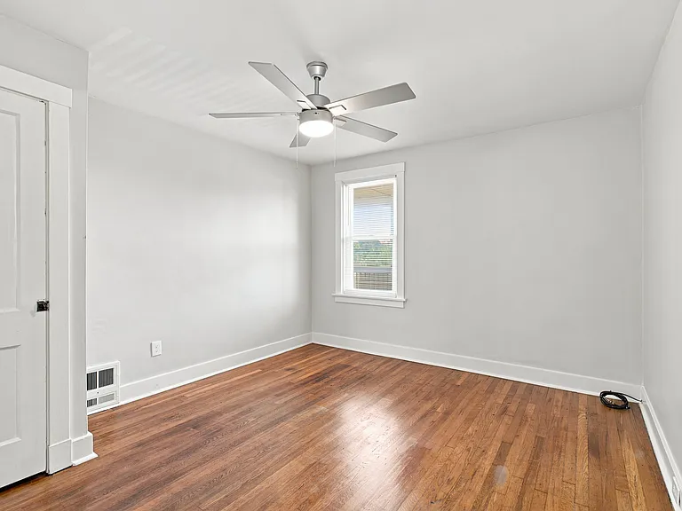 1131 Wisconsin Ave — Photo 13