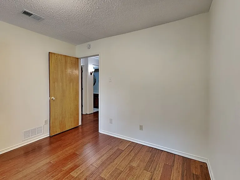 205 Woodpark Ln — Photo 15