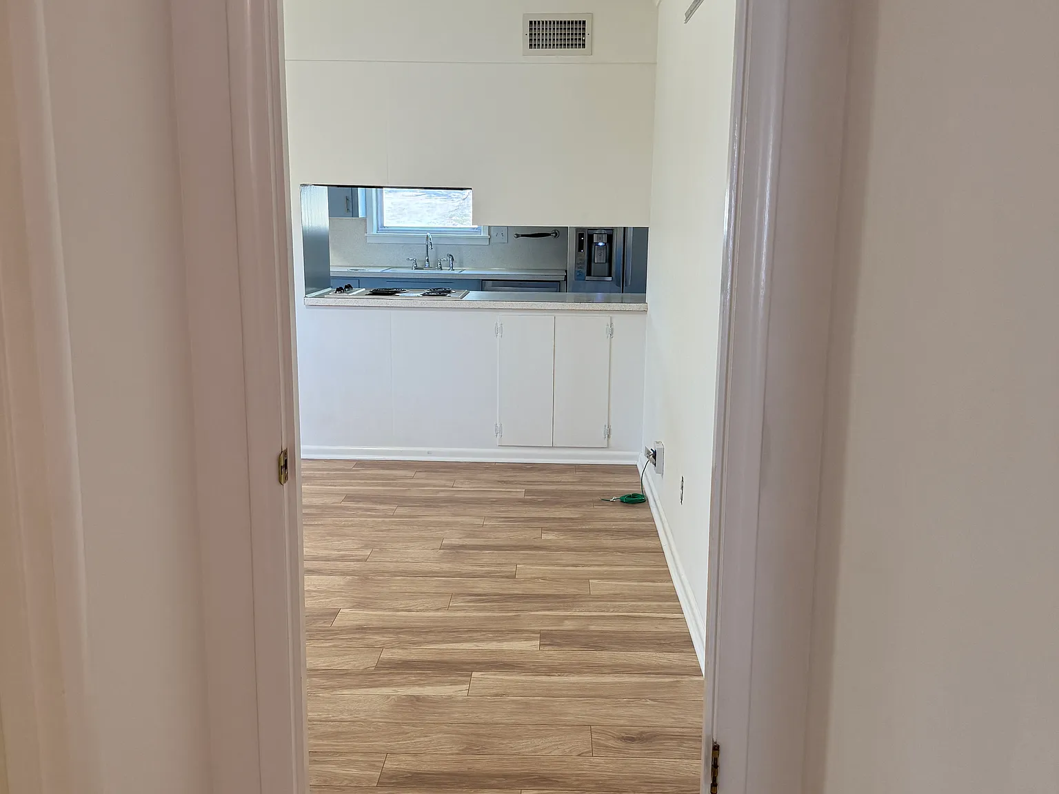 2 bed, 1.5 bath, 1400 sqft, $1,800 — Photo 4