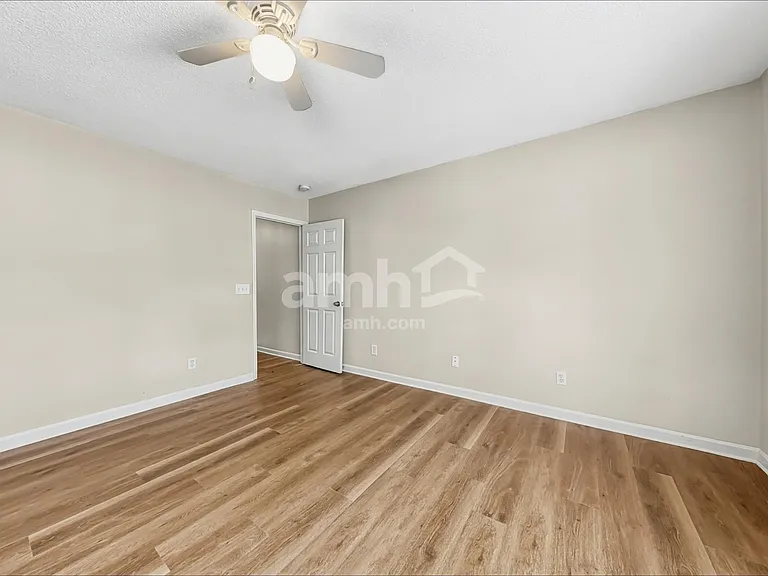 73 W Morningside Dr — Photo 8