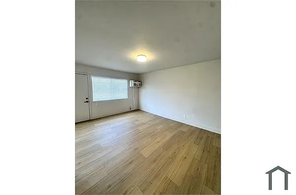 Building Photo - 1701 Westmoreland Blvd #23